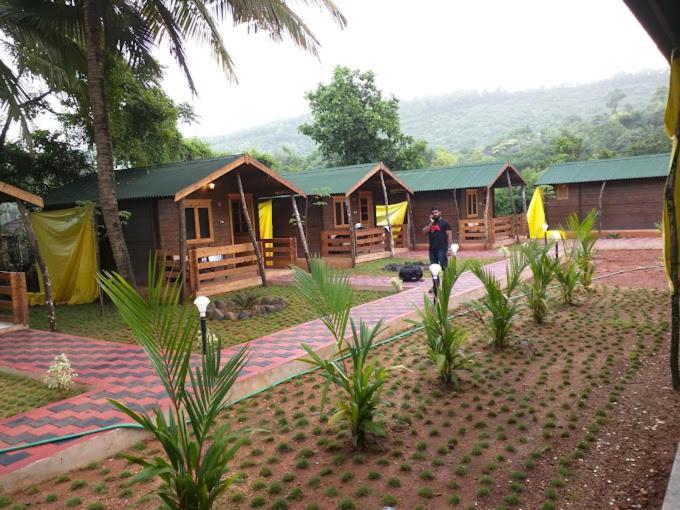 White Elephant Restaurant & Cottages Gokarna Гокарна Екстер'єр фото