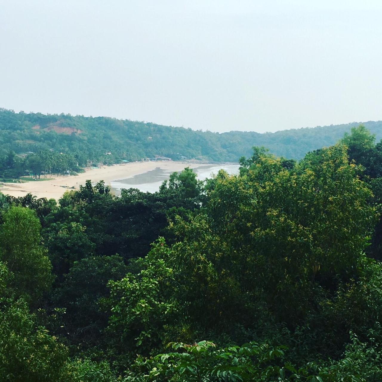 White Elephant Restaurant & Cottages Gokarna Гокарна Екстер'єр фото