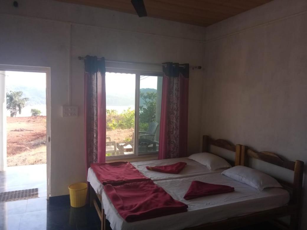 White Elephant Restaurant & Cottages Gokarna Гокарна Екстер'єр фото